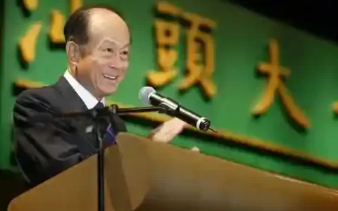 超人家的灭顶灾の从跳楼，拜大佬，到红顶商人……但这都是场梦